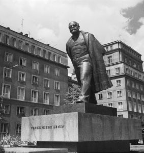 Памятник Ленину в Кракове